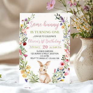 En Bunny Wildblombloom Girl Birthday Inbjudningar