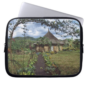 En by i högländerna, Goroka, Papua Nya Guinea Laptop Sleeve