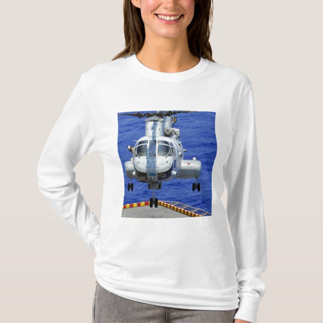 En CH-46E Sea Knight-helikopter Tee Shirt (Framsida)