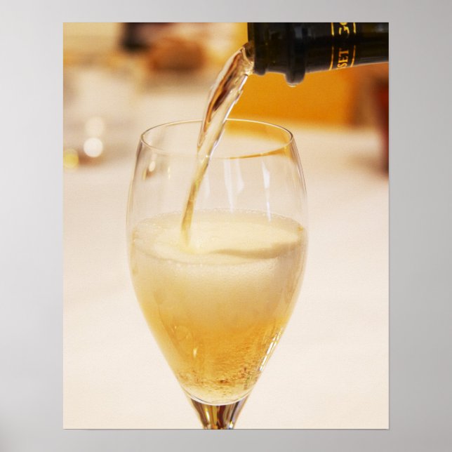 En champagneflaska som fylls med Gosset Poster (Framsidan)