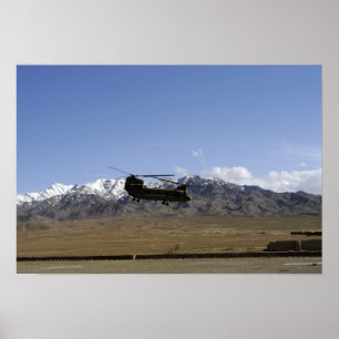 En Chinook CH-47 tar av Poster