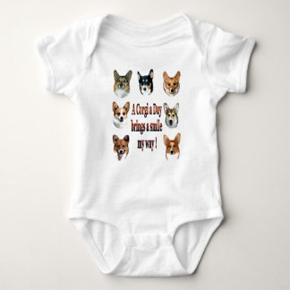 En Corgi om dagen kommer med ett mitt leende T-shirt