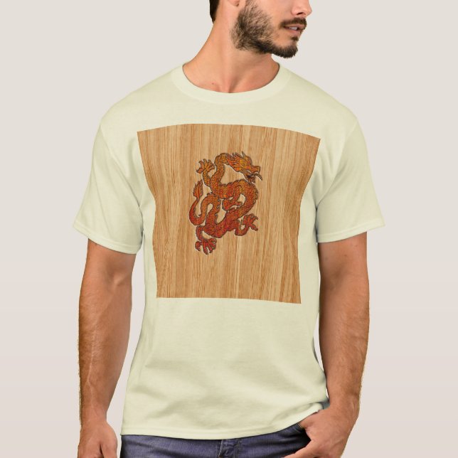 En Crimson Dragon på Bamboo som Tee (Framsida)