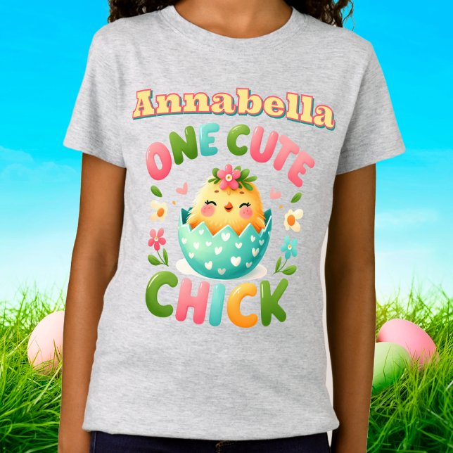 En Cute Chick Baby Bird med hearts och Petals T Shirt (Adorable Easter Chick in Turquoise Egg with Hearts and Flowers all around Tee with Name for Girls!)