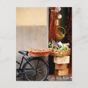 En cykel framför en italiensk humlefront vykort