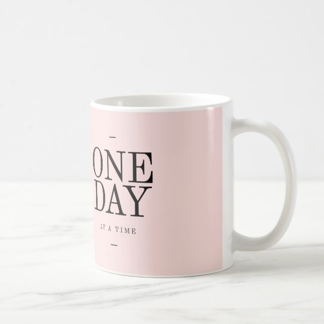 En dag citerar Muggar Rosa Gift-uppmuntran Sjukdom (Höger)