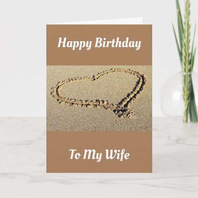 EN "DAG I BEACH" FÖR "WIFE'S BIRTHDAY"-KORTET KORT (Framsida)