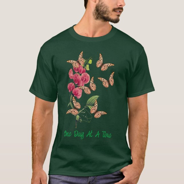 En dag vid en tidpunkt då fjärilar, sötärtblomma t shirt (Framsida)