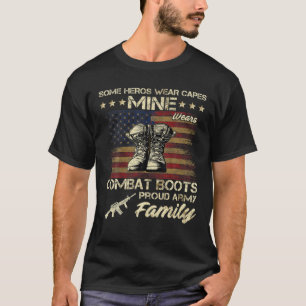 En del av Heros Bära Capes Mine Wears Combat Boots T Shirt