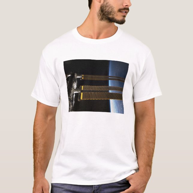 En del av Internationell Rymdzonen Station 2 T Shirt (Framsida)
