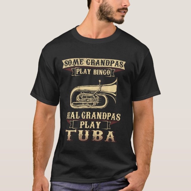 En del Play Bingo Real Grandpas Play Tuba Long Sle T Shirt (Framsida)