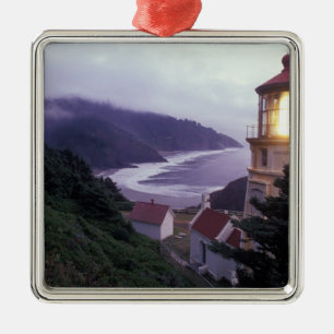 En dimmig dag på Oregon-kusten vid Heceta Julgransprydnad Metall