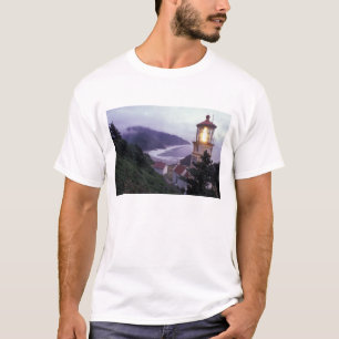 En dimmig dag på Oregons kust vid Heceta T-shirt