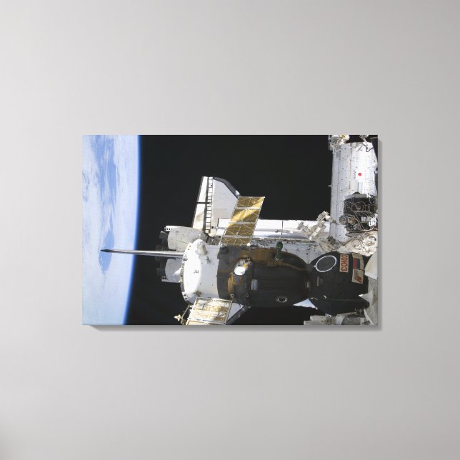 En dockad Soyuz rymdfarkost Canvastryck (Framsida)