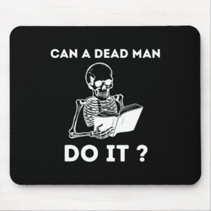 En död man gör det på Skeleton Halloween beteendea Musmatta