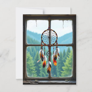 En Dreamcatcher i en Window som förbiser bergen Vykort