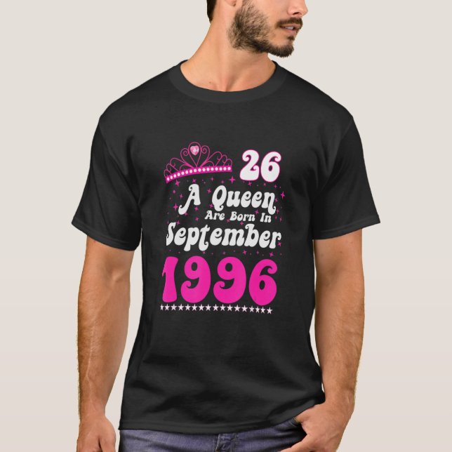 En drottning är född i september 1996 Grattis på f T Shirt (Framsida)