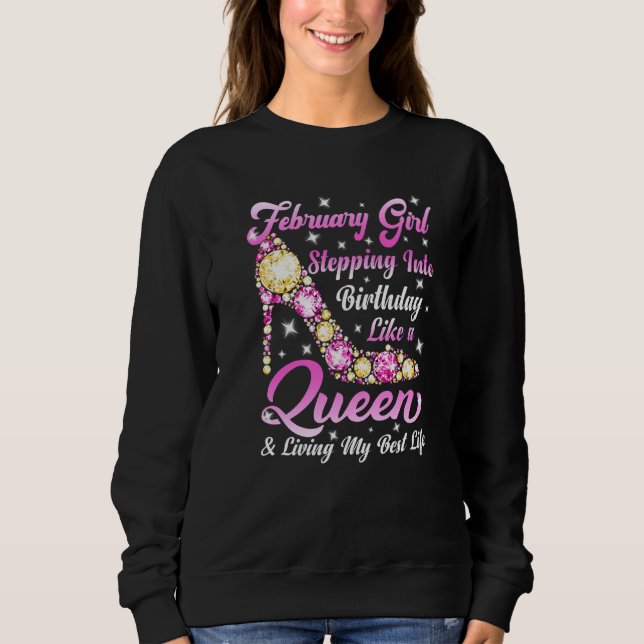 En drottning föddes i februari Lycklig T Shirt (Framsida)