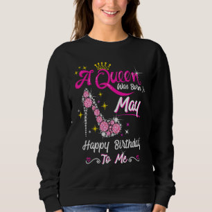 En drottning föddes i maj Grattis på födelsedagen T Shirt