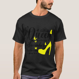En drottning föddes i november Grattis på födelsed T Shirt