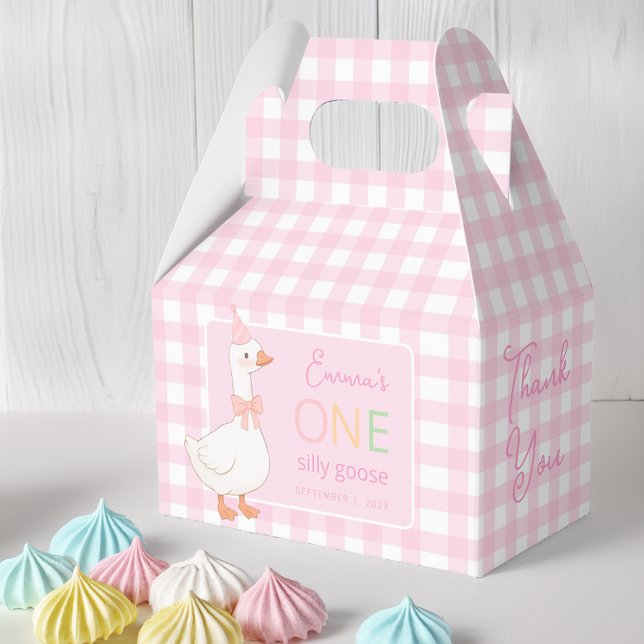 En dum gås rosa karamellflickas 1-års födelsedagsf presentaskar (Skapare uppladdad)
