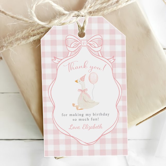 En dum gås rosa rosett Första födelsedagen Presentetikett (Skapare uppladdad)