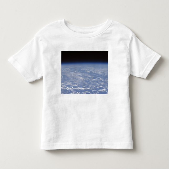 En dunkel horisontell syn på jordens atmosfär t-shirt (Framsida)