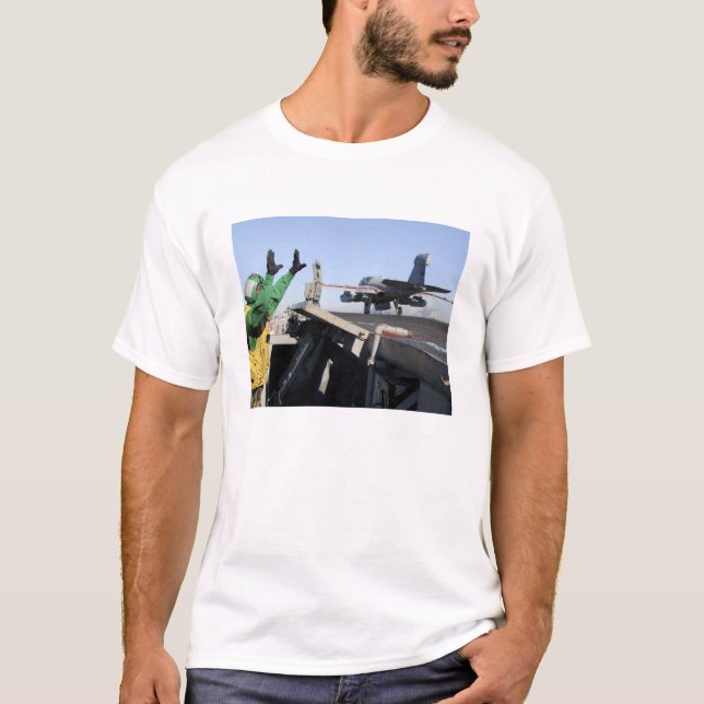 En EA-6B-påskjutare startar från cockpit Tee Shirt (Framsida)