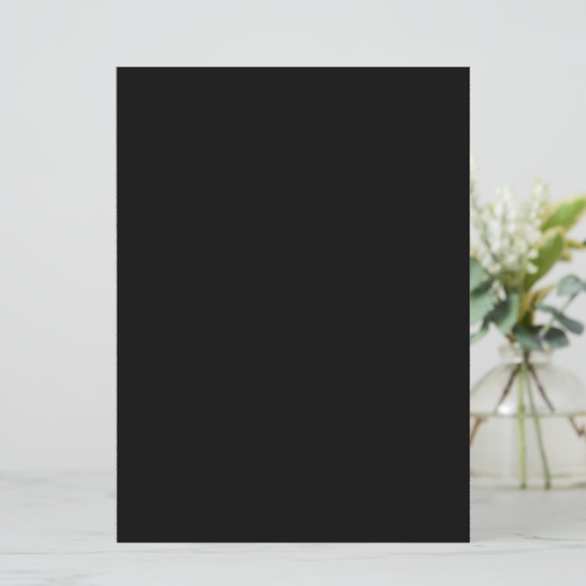 En enfärgad mörk svart texturerad bakgrund fyller (Stående Fram)