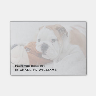 En engelsk bulldog-valp med bulldog post-it block