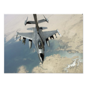 En F-16-flykting mot Falcon Fototryck