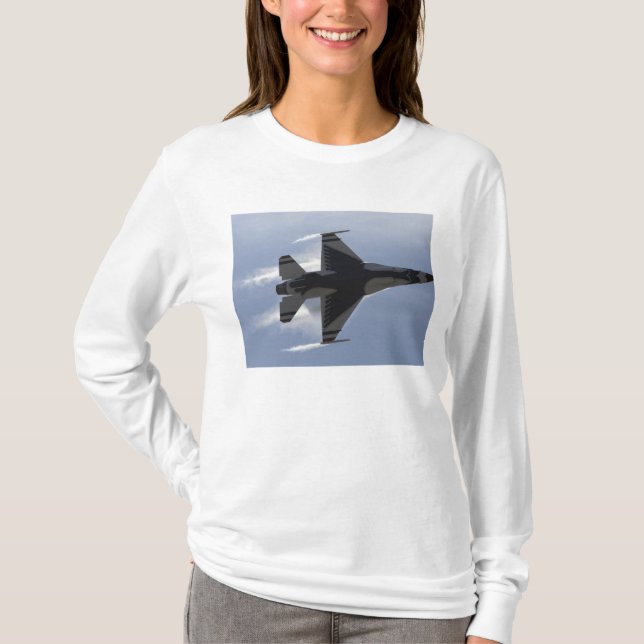 En F-16-kamp mot Falcon drar upp G:s T Shirt (Framsida)