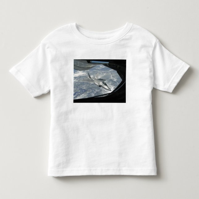 En F-22 Raptor banker från KC-135 Tee Shirt (Framsida)