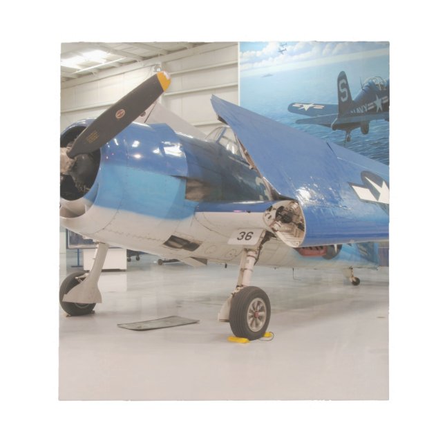 En F-6F Hellcat Världskrig II-kombattant flygplan  Anteckningsblock (Framsida)