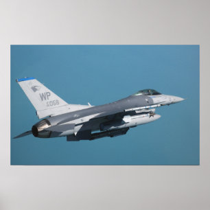 En falk för stridighet F-16 i flyg Poster