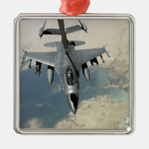 En falk för stridighet F-16 tankar Julgransprydnad Metall
