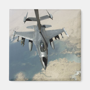 En falk för stridighet F-16 tankar Magnet