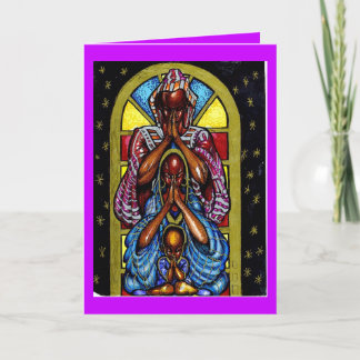 EN FAMILJ SOM BER TILLSAMMANS STAG TILLSAMMANS KORT