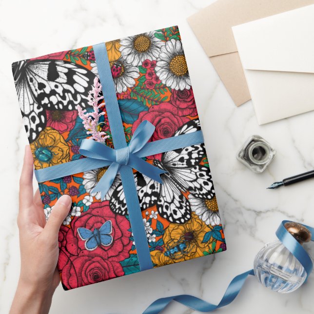 En färgad trädgårdsomslutning papper presentpapper (Gifting)