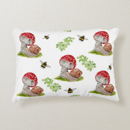 En färglös skogsfluga och snigel prydnadskudde