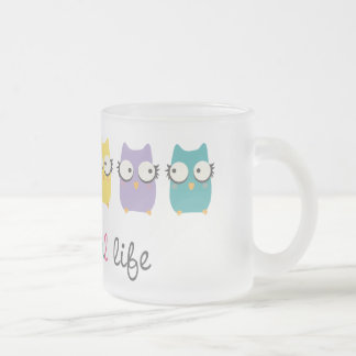 En färgrikt livmugg eller exponeringsglas frostad glasmugg