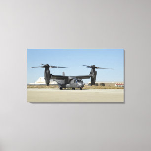 En fiskgjuse CV-22 förbereder sig för take-av Canvastryck