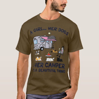 En flicka i hennes Hundar och hennes Camper Funny  T Shirt