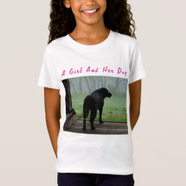 En flicka och hennes Hund T Shirt