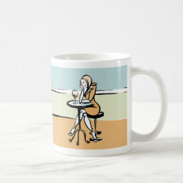 En flicka som gillar Red Vin i en café Kaffemugg