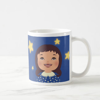 En flicka tittar stjärnor kaffemugg