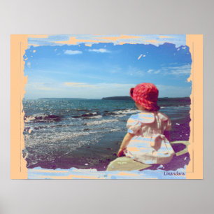 En flicka vid havet poster