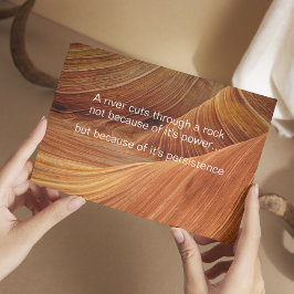 En flod går genom en sten - inspirationsoffert vykort