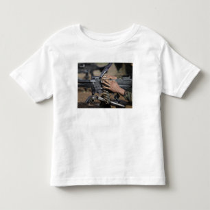 En flotta laddar A M. - maskingeväret 240G T-shirt