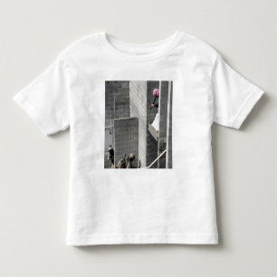 En flotta och roll-leka den fientliga aggressoren tee shirt